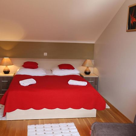 Apartments Lavica Beach Dumicic Podstrana Oda fotoğraf