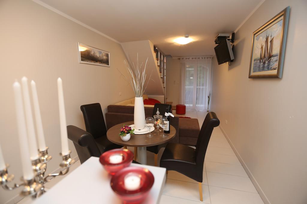 Apartments Lavica Beach Dumicic Podstrana Oda fotoğraf